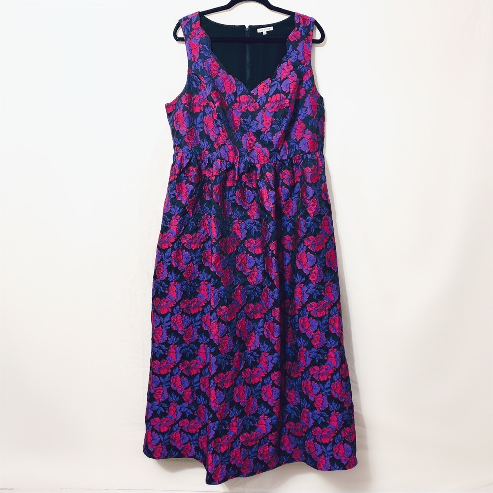 NWOT Lace & Mesh MODCLOTH Brocade Maxi Dress